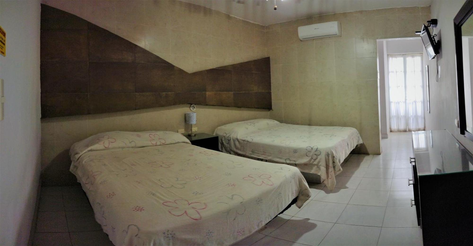 Laguna Inn Torreon Luaran gambar