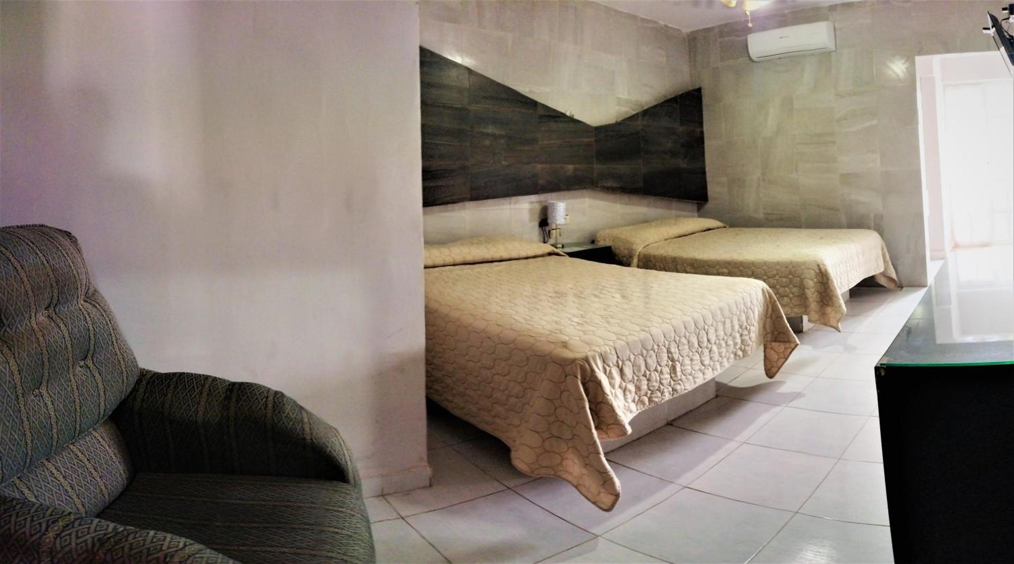 Laguna Inn Torreon Luaran gambar